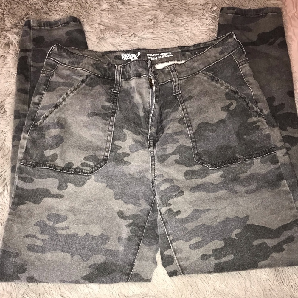 Camo print jeans